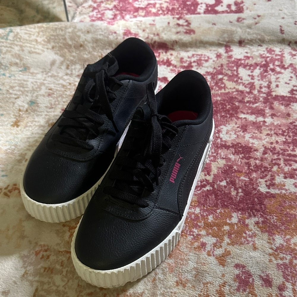 Puma Black Sneakers with Pink Logo and White Soles